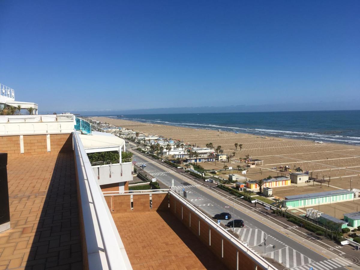 Appartamento Fronte Mare Rimini Exteriör bild